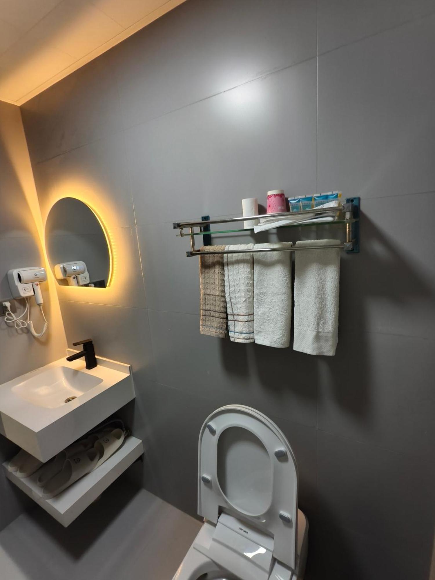 Huashan International Youth Hostel Huayin Экстерьер фото
